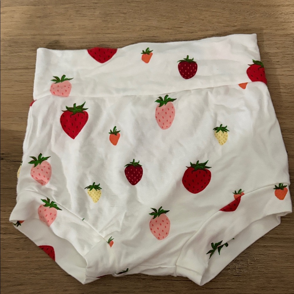 Kyte baby strawberry bummies